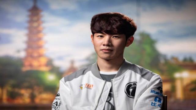 每体：罗克返回巴甲后表现出色，受到曼联和安切洛蒂的关注